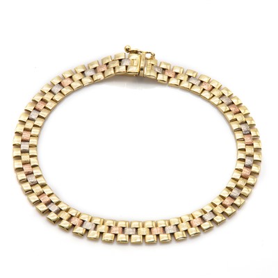 Lot 92 - A three colour gold brick link bracelet