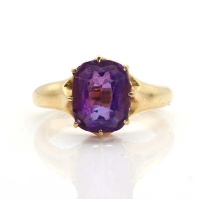 Lot 36 - A single stone amethyst ring, by Mrs Newman