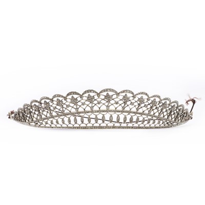 Lot 24 - An early 20th Century Continental silver plate tiara