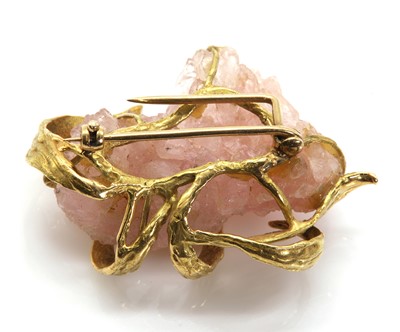 Lot 195 - A druzy rose quartz brooch, c.1970