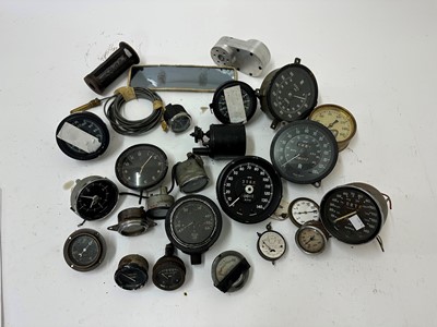 Lot 28 - Various gauges