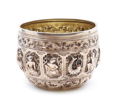 Lot 66 - A Indian export silver bowl