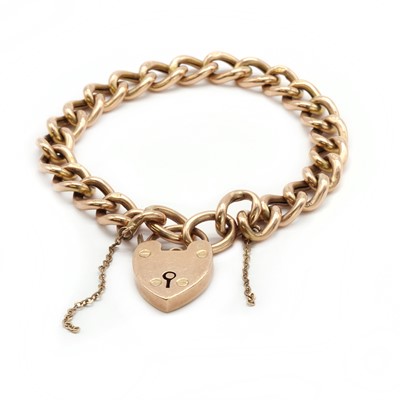 Lot 167 - A gold charm bracelet