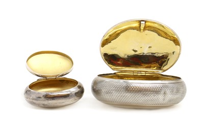 Lot 87 - A French silver snuff box