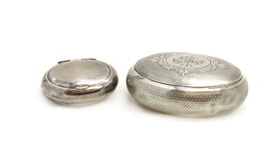 Lot 87 - A French silver snuff box