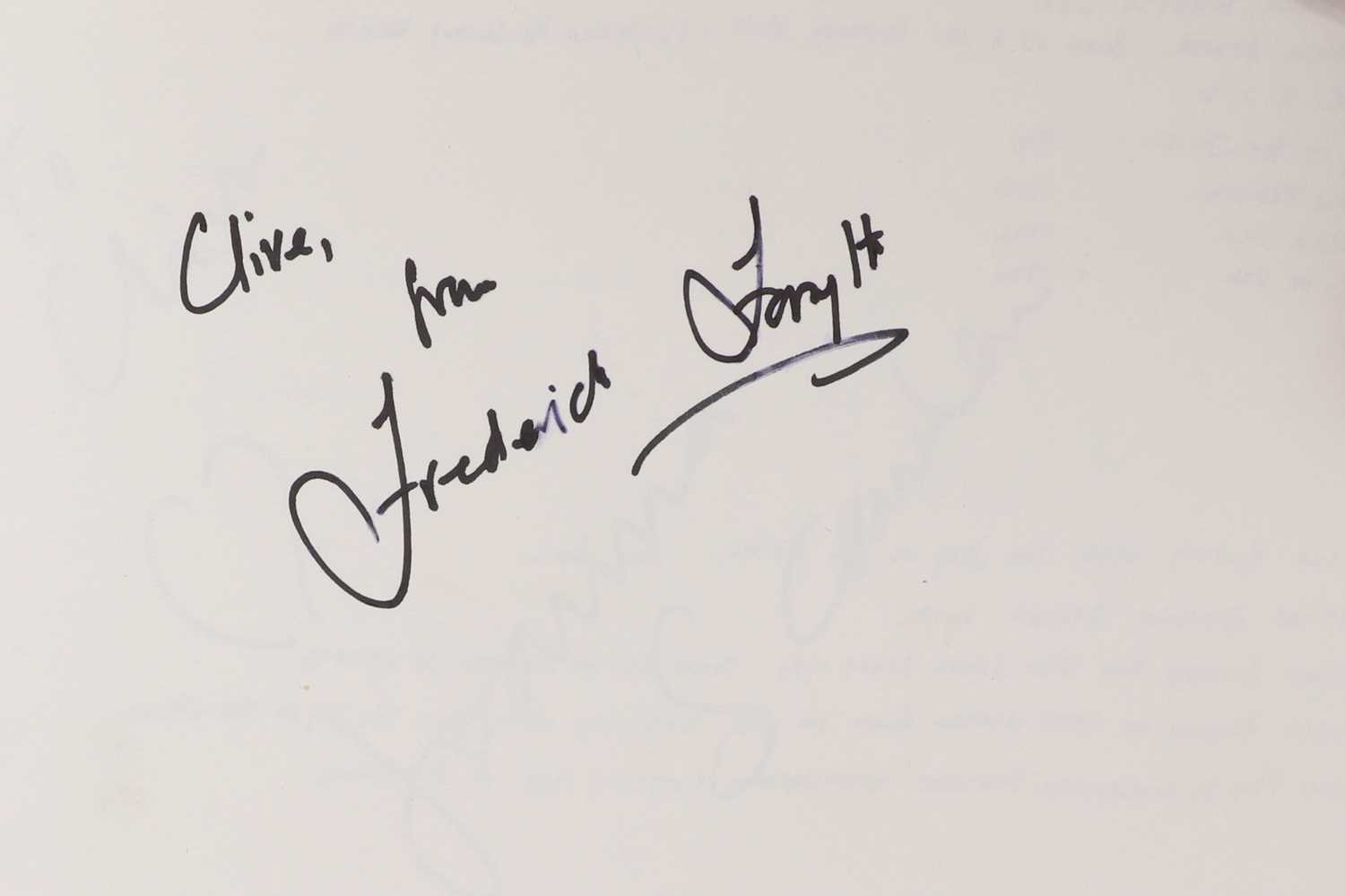 Lot 330 - A large collection of autograph albums
