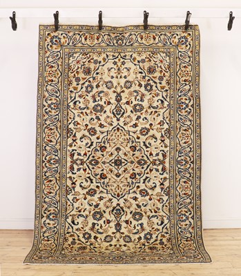 Lot 261 - A Kashan rug