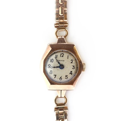 Lot 292 - A ladies' 9ct gold Renown bracelet watch