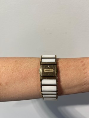 Lot 238 - A ladies' ceramic Rado 'Diastar' quartz bracelet watch