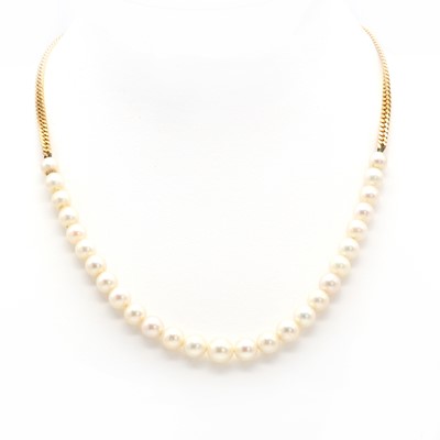 Lot 237 - An 18ct gold cultured pearl necklace