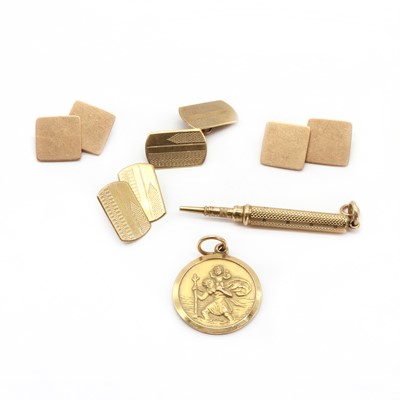 Lot 251 - A small collection of gold