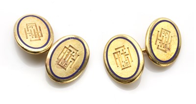 Lot 468 - A pair of American Art Deco chain link cufflinks