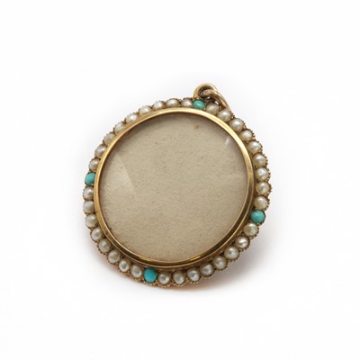 Lot 27 - An Edwardian gold seed pearl and turquoise shaker locket, by Murrle Bennett