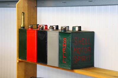 Lot 16 - A Shell two-gallon Valor petrol can