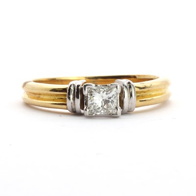 Lot 83 - An 18ct gold single stone diamond ring