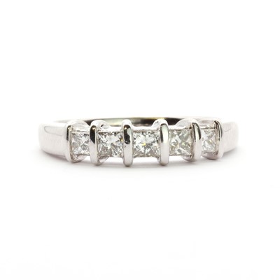 Lot 72 - A white gold five stone diamond ring