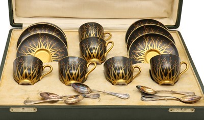 Lot 79 - A Worcester coffee set