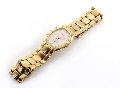 Lot 304 - A ladies' 18ct gold Ebel Lichine quartz bracelet watch, c.1990