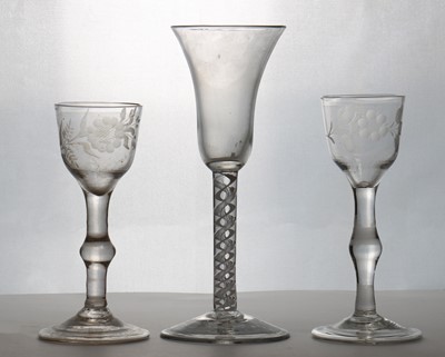 Lot 191 - A mixed twist wine glass