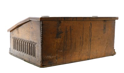 Lot 285 - An oak bible box
