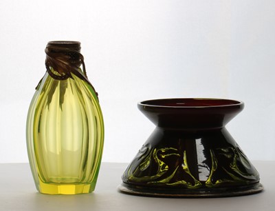 Lot 239 - A cased uranium glass vase