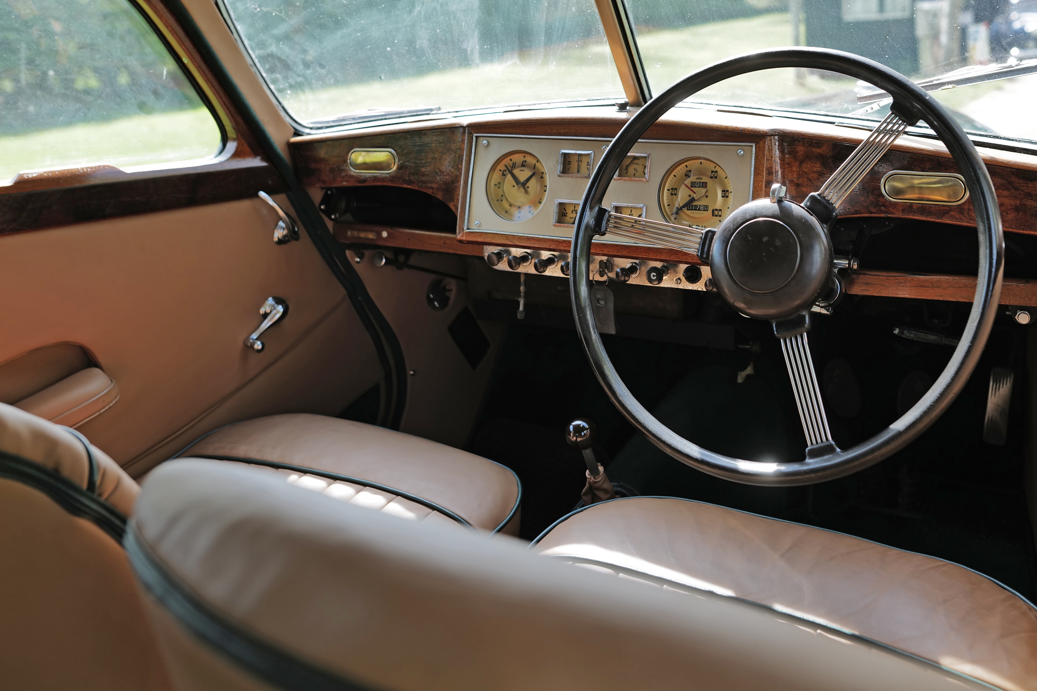 Classic Riley Interior Lot 58 - 1952 Riley RMB 2½ litre Saloon