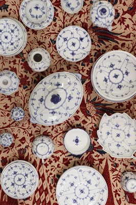 Lot 456 - An extensive Royal Copenhagen porcelain assembled service