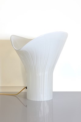 Lot 468 - An Italian 'Calla Lily' table light