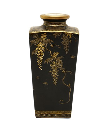 Lot 126 - A Japanese Satsuma ware vase