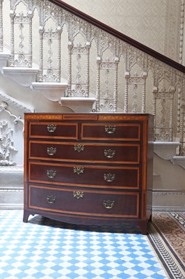 Lot 2 - ☘ A Regency mahogany bow-front chest