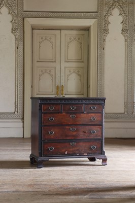 Lot 299 - ☘ A George III mahogany chest of drawers