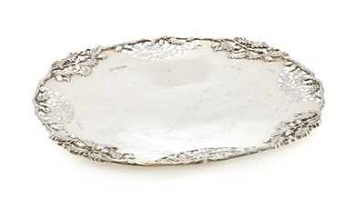 Lot 6 - A silver cake stand