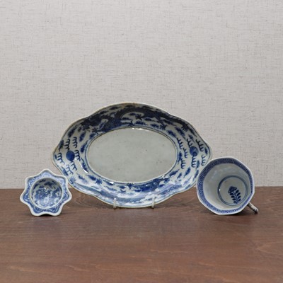 Lot 114 - A collection of Chinese blue and white