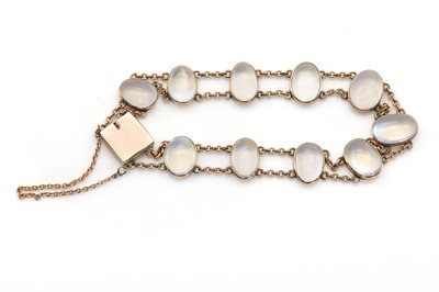 Lot 53 - An early 20th century gold moonstone bracelet