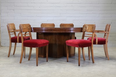 Lot 268 - An Art Deco mahogany extending dining table