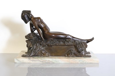Lot 201 - An Art Deco bronze figure