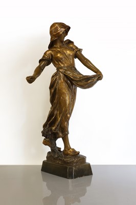 Lot 308 - A Goldscheider Art Nouveau terracotta figure