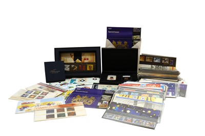 Lot 330 - A large quantity of GB presentation packs