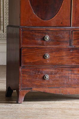 Lot 35 - A Regency mahogany linen press