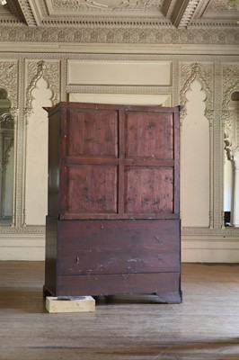 Lot 122 - ☘ An early George III mahogany linen press