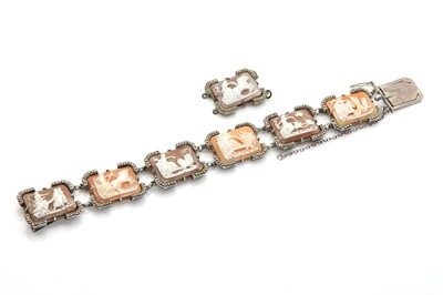 Lot 24 - A bracelet of charioteer cameo plaques