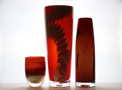 Lot 95 - A group of three Anthony Stern studio glass vases