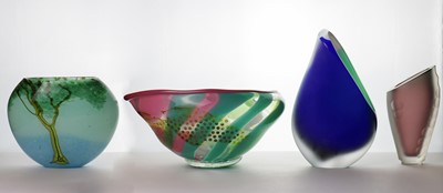 Lot 113 - A group of studio glass items