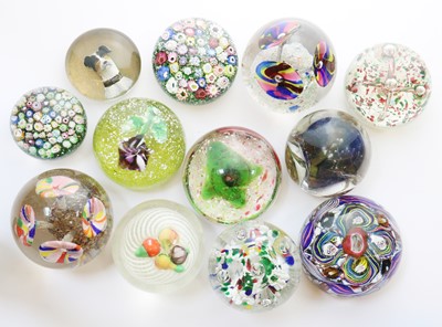 Lot 199 - A group of Continental glass paperweights