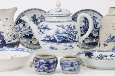 Lot 135 - A collection of blue and white glazed pottery and porcelain