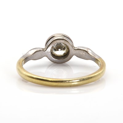Lot 51 - A two colour gold single stone diamond ring