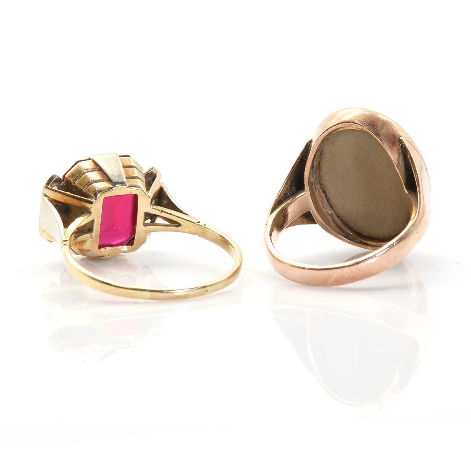 Lot 271 - Two gold rings,