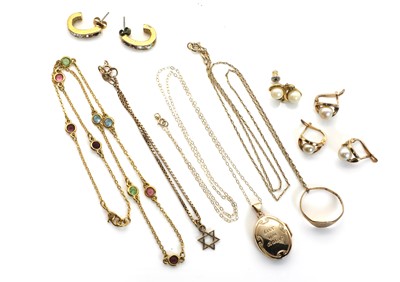 Lot 311 - A collection of gold jewellery