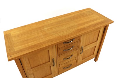 Lot 371 - A oak sideboard
