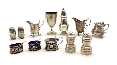 Lot 30 - A collection of silver items